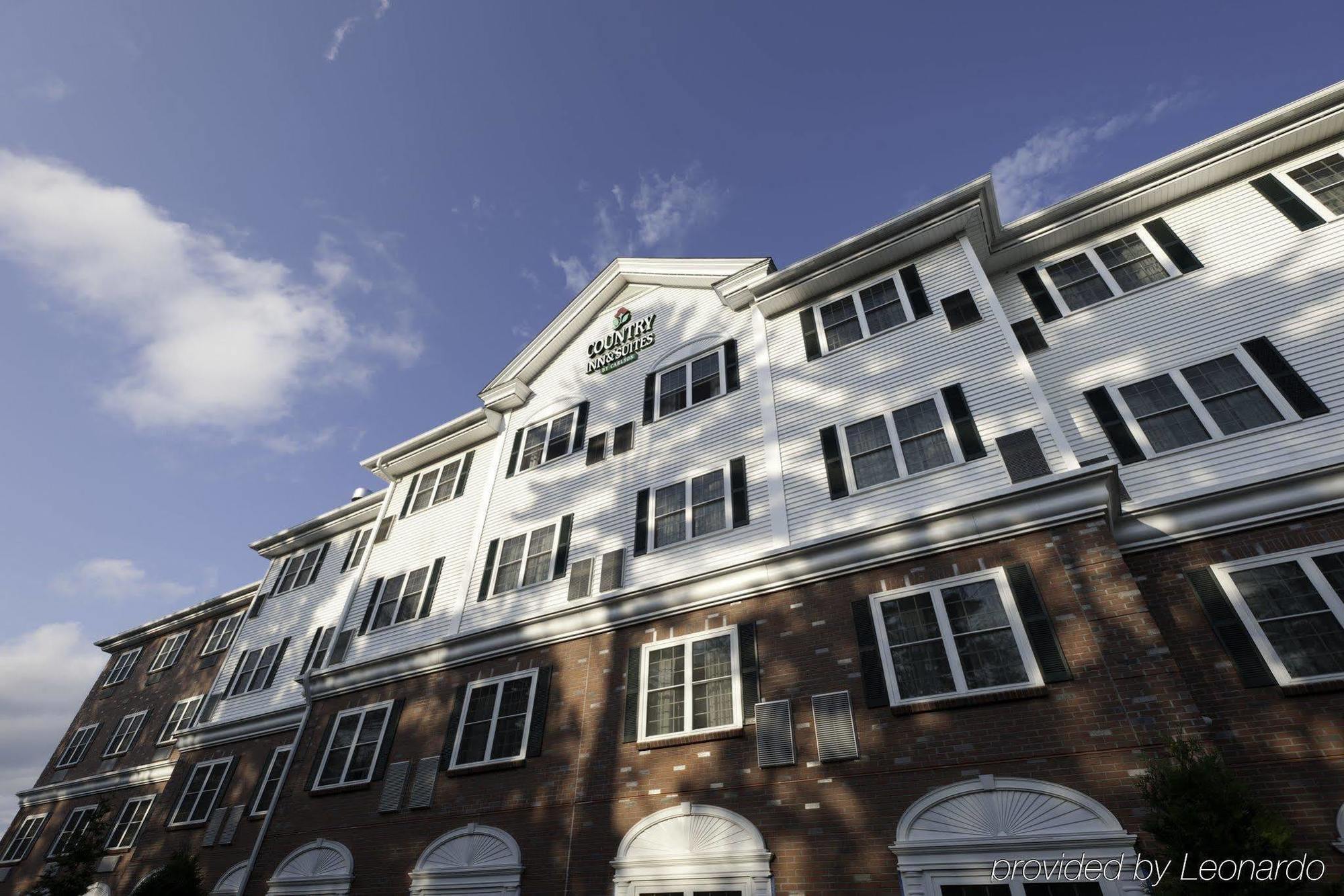Four Points By Sheraton Bedford Manchester Airport Exterior photo
